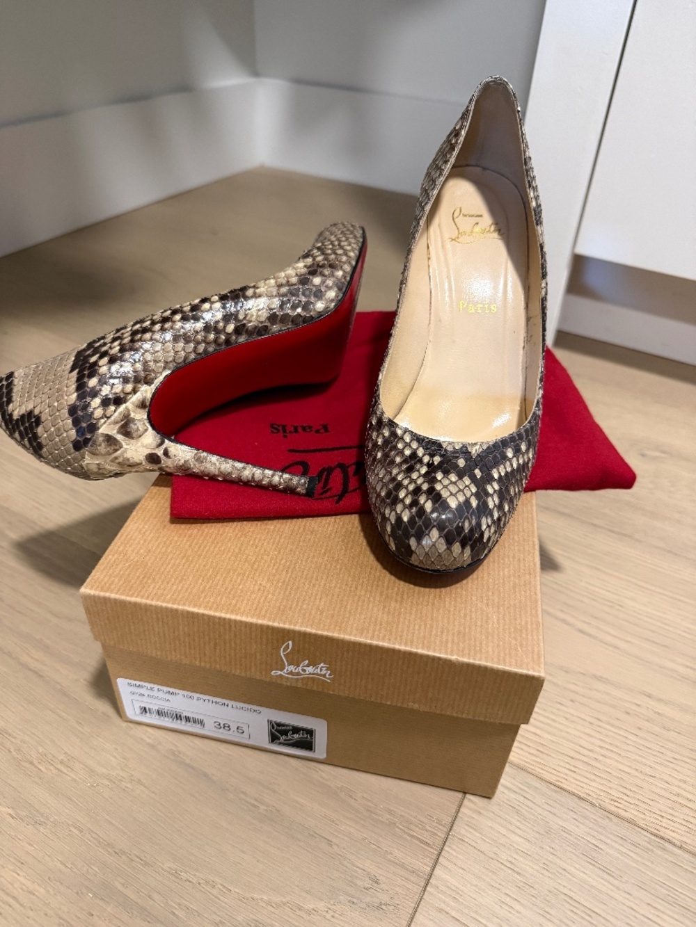 Louboutin simple pump 100 python lucido